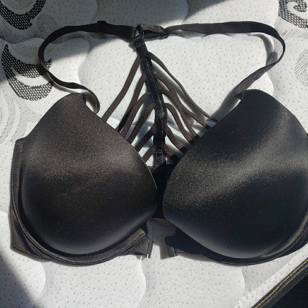 Victoria's Secret Front Hook Push Up Bra